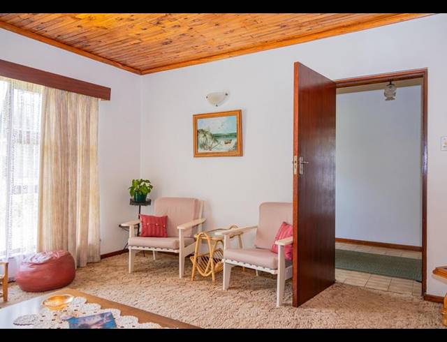 5 BEDROOM HOUSE FOR SALE IN HEATHER PARK